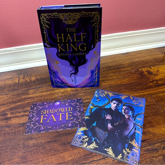 NEW FairyLoot The Half King Melissa Landers SIGNED Stenciled Edges with print - Picture 2 of 10